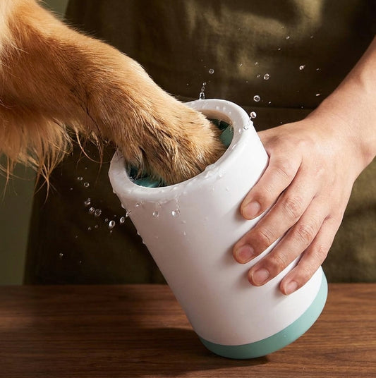 Dog Paw Cleaner Cup – Quick & Easy Muddy Paw Washer